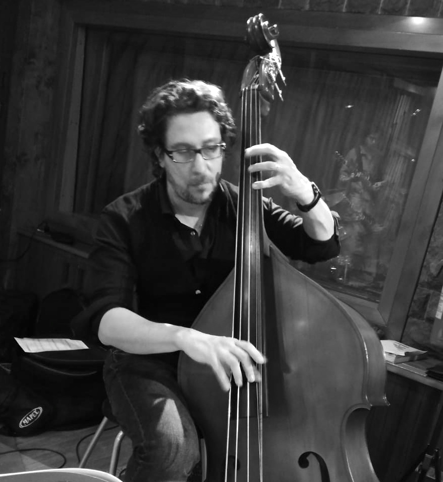Gabriele Agnolini insegnante di basso elettrico e contrabbasso moderno